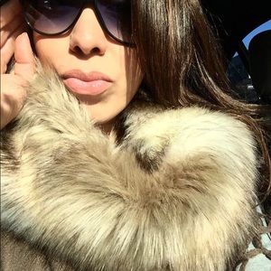 Faux fur collar scarf